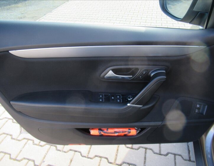 Volkswagen CC Sedan / Limuzína 2,0 l 103 kw