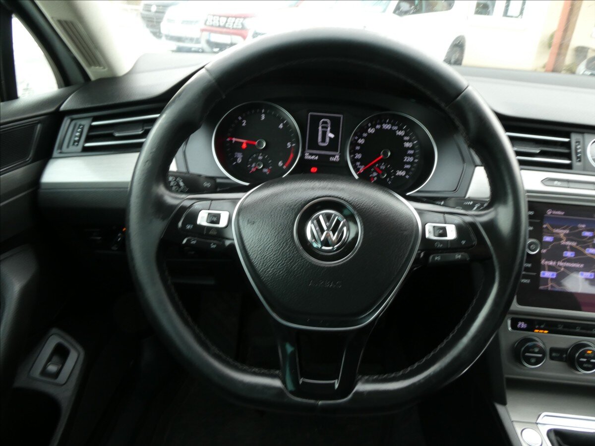 Volkswagen Passat Kombi 2,0 l 110 kw