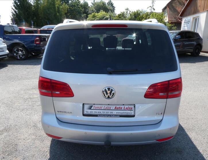 Volkswagen Touran 8