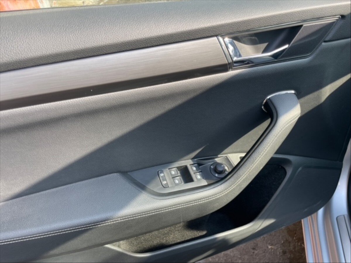 Škoda Superb Liftback 2,0 l 110 kw