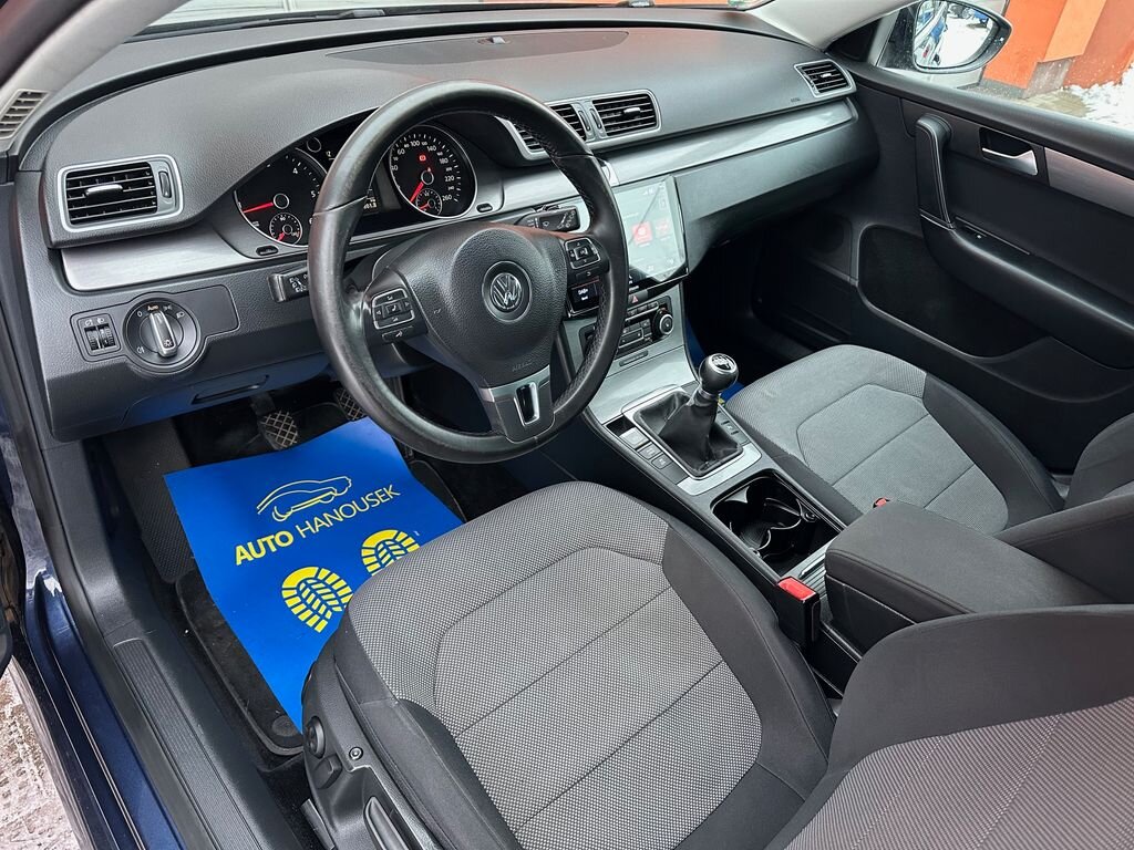 Volkswagen Passat Kombi 1,6 l 77 kw