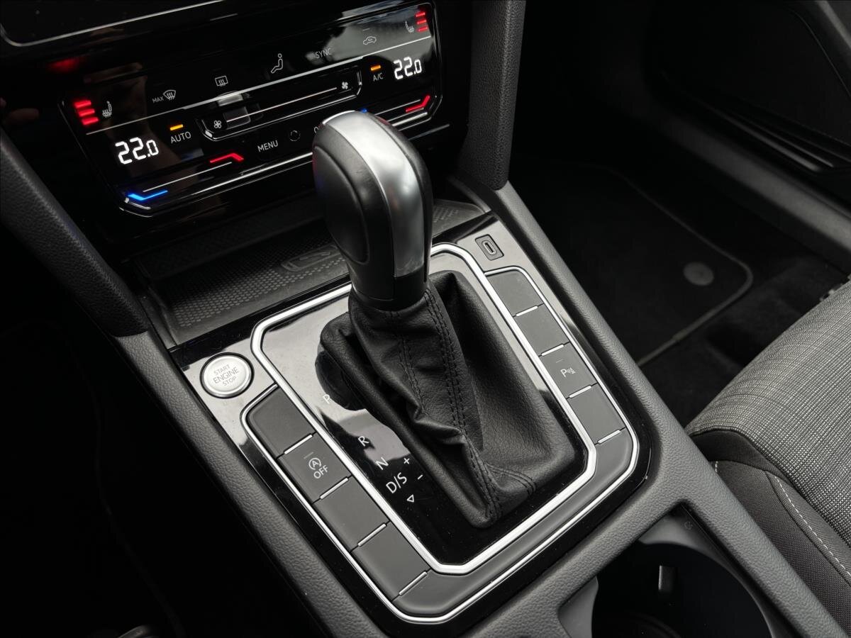 Volkswagen Passat Kombi 1,5 l 110 kw