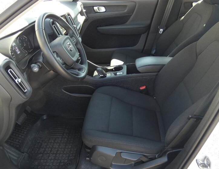Volvo XC40 SUV / Terénní 1,5 l 95 kw