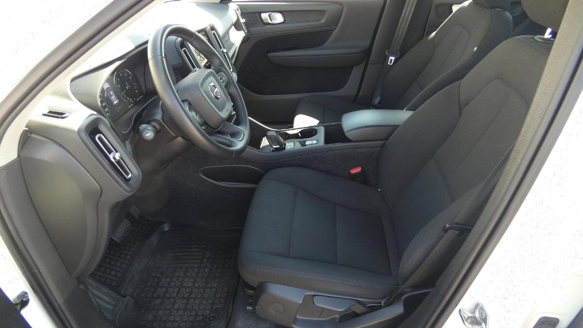 Volvo XC40 SUV / Terénní 1,5 l 95 kw