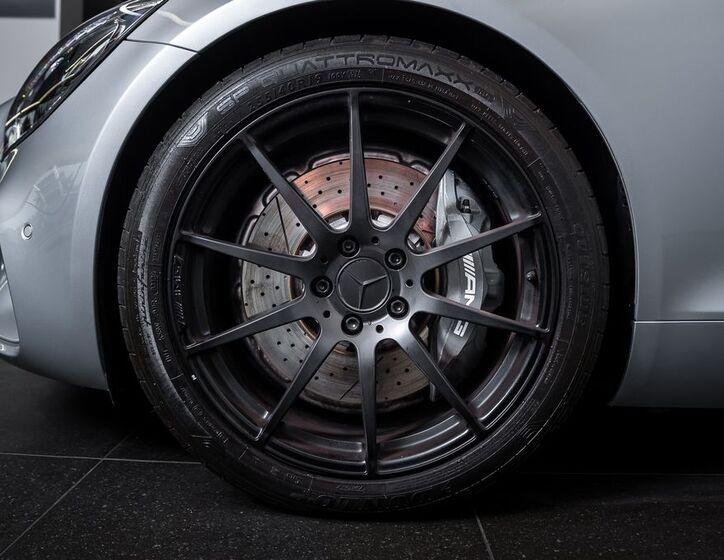 Mercedes-Benz AMG GT 18