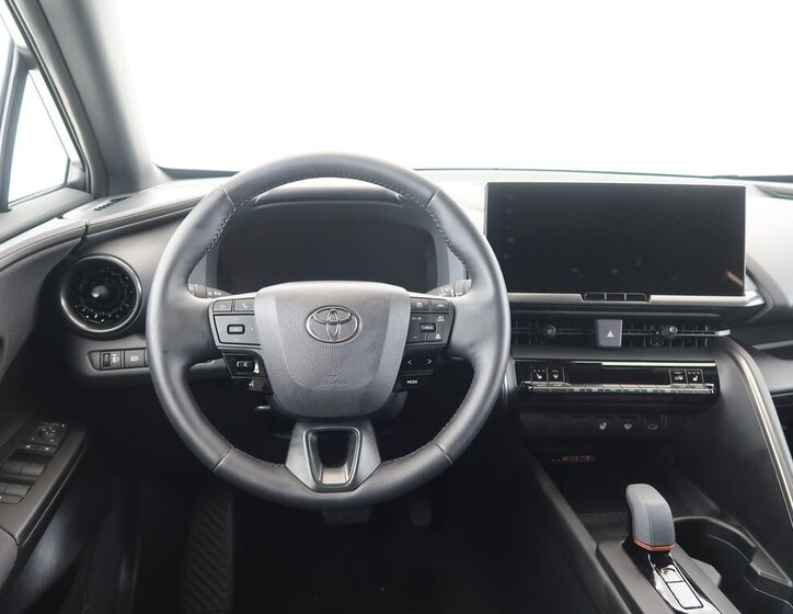 Toyota C-HR SUV 1,8 l 72 kw