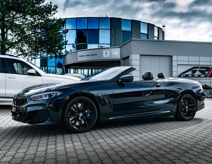 BMW Řada 8 23