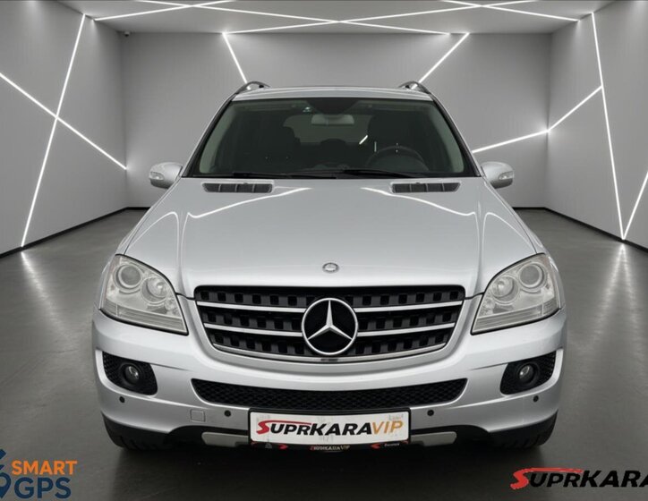 Mercedes-Benz Třídy M SUV / Terénní 3,5 l 200 kw