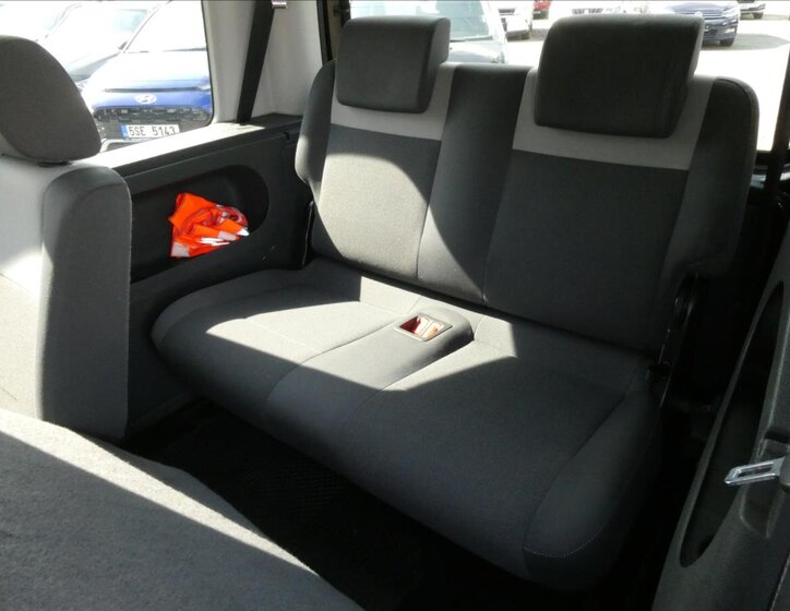 Volkswagen Caddy Kombi 1,6 l 75 kw