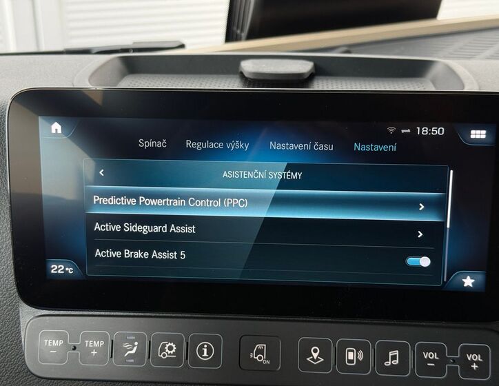 Mercedes-Benz Ostatní 32