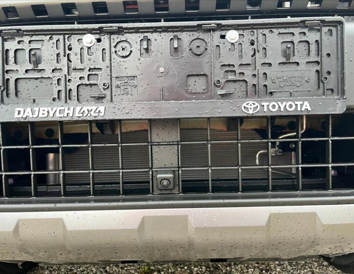 Toyota Land Cruiser 38