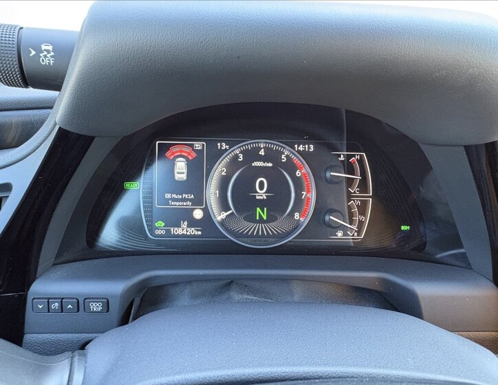 Lexus ES 300h Sedan / Limuzína 2,5 l 131 kw