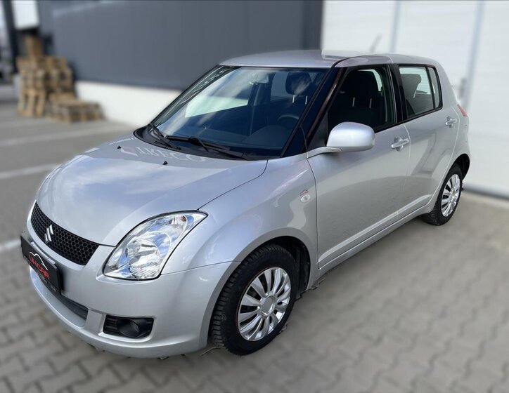 Suzuki Swift 1