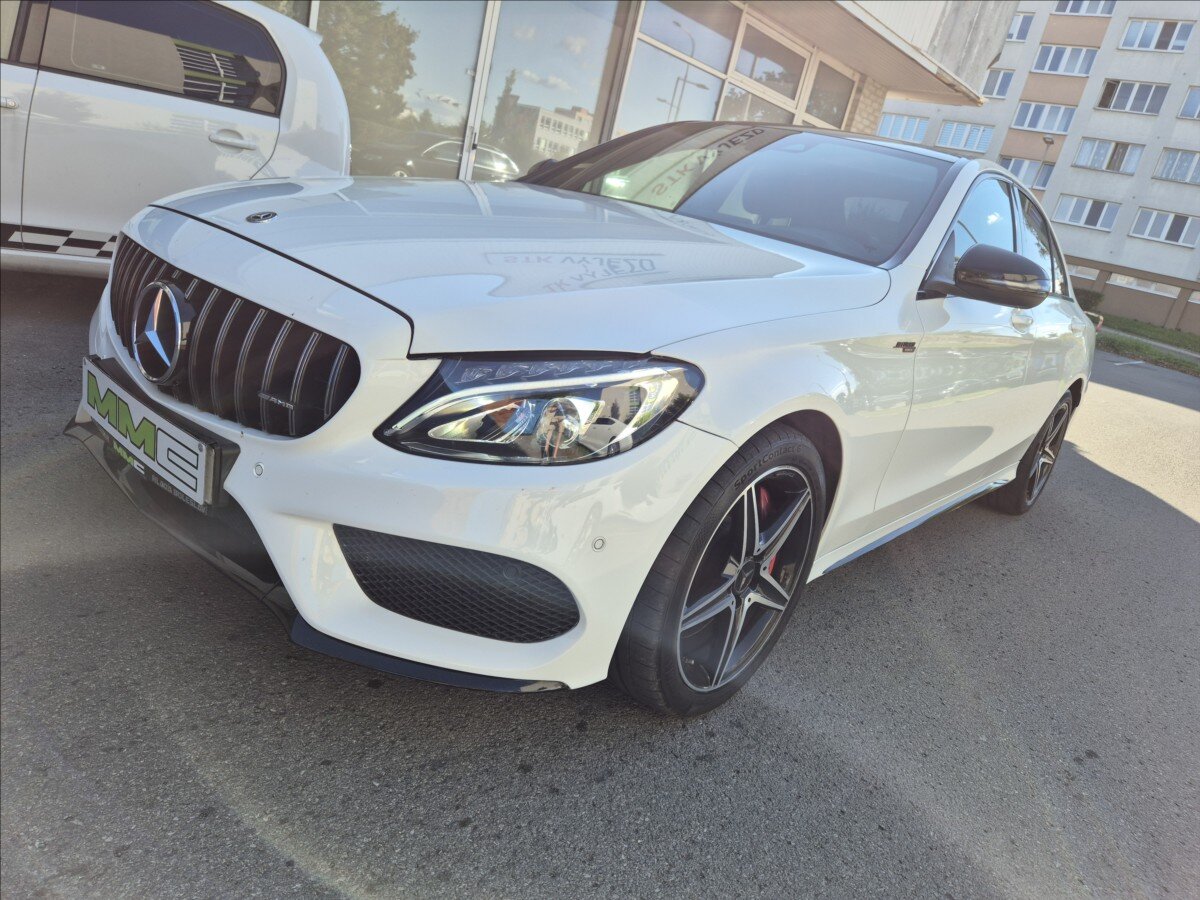 Mercedes-Benz Třídy C Sedan 3,0 l 270 kw