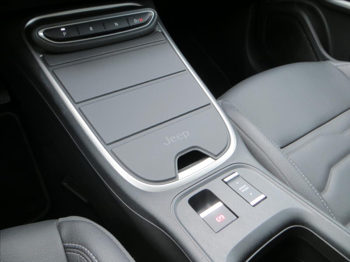 Jeep Avenger Ostatní 1,2 l 74 kw