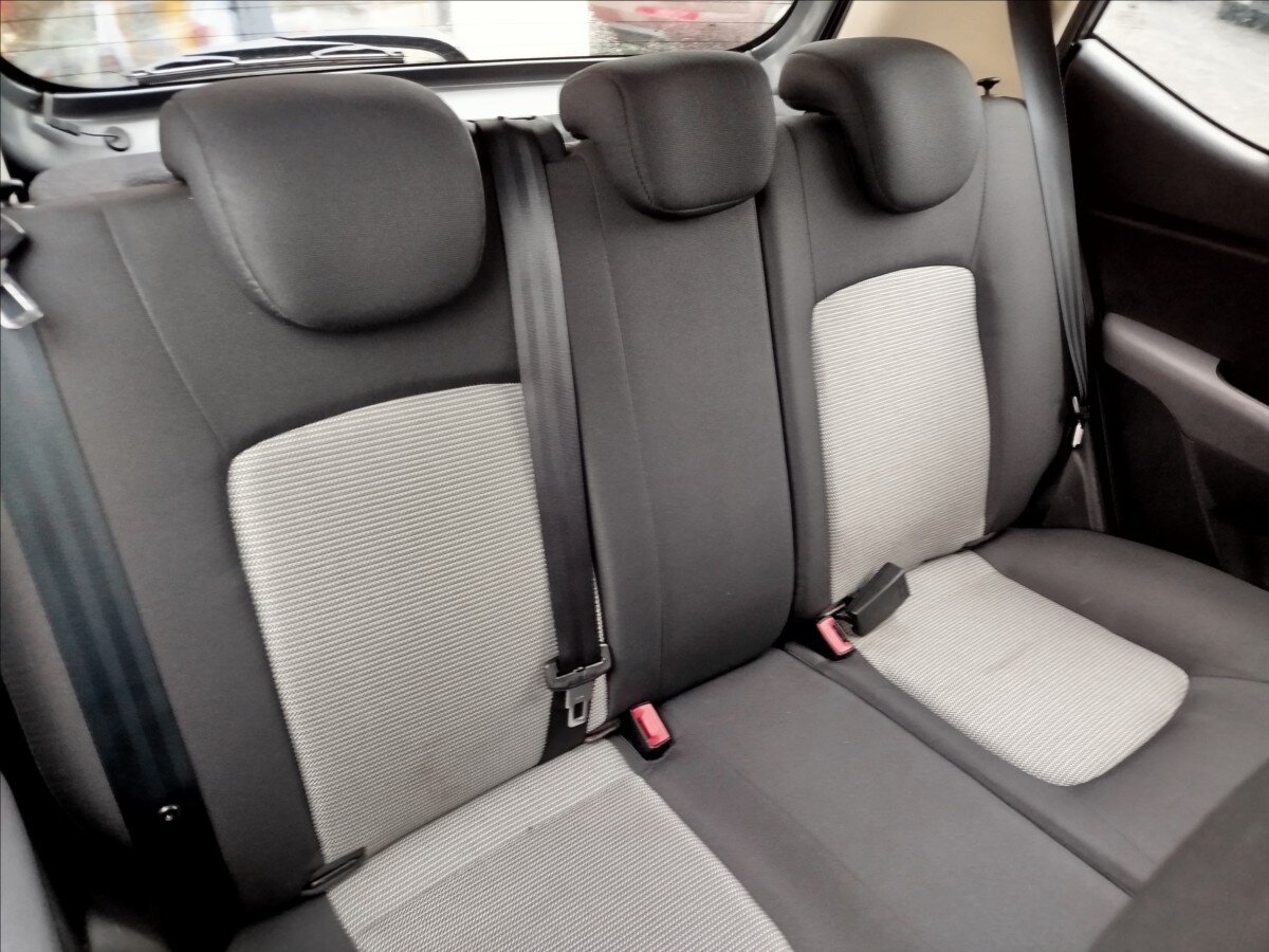 Hyundai i10 Hatchback 1,1 l 49 kw