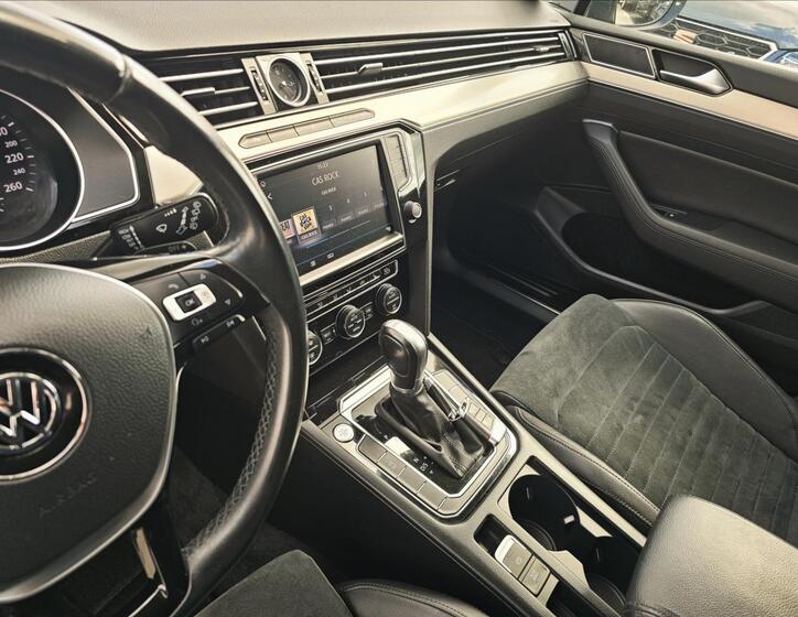 Volkswagen Passat 12