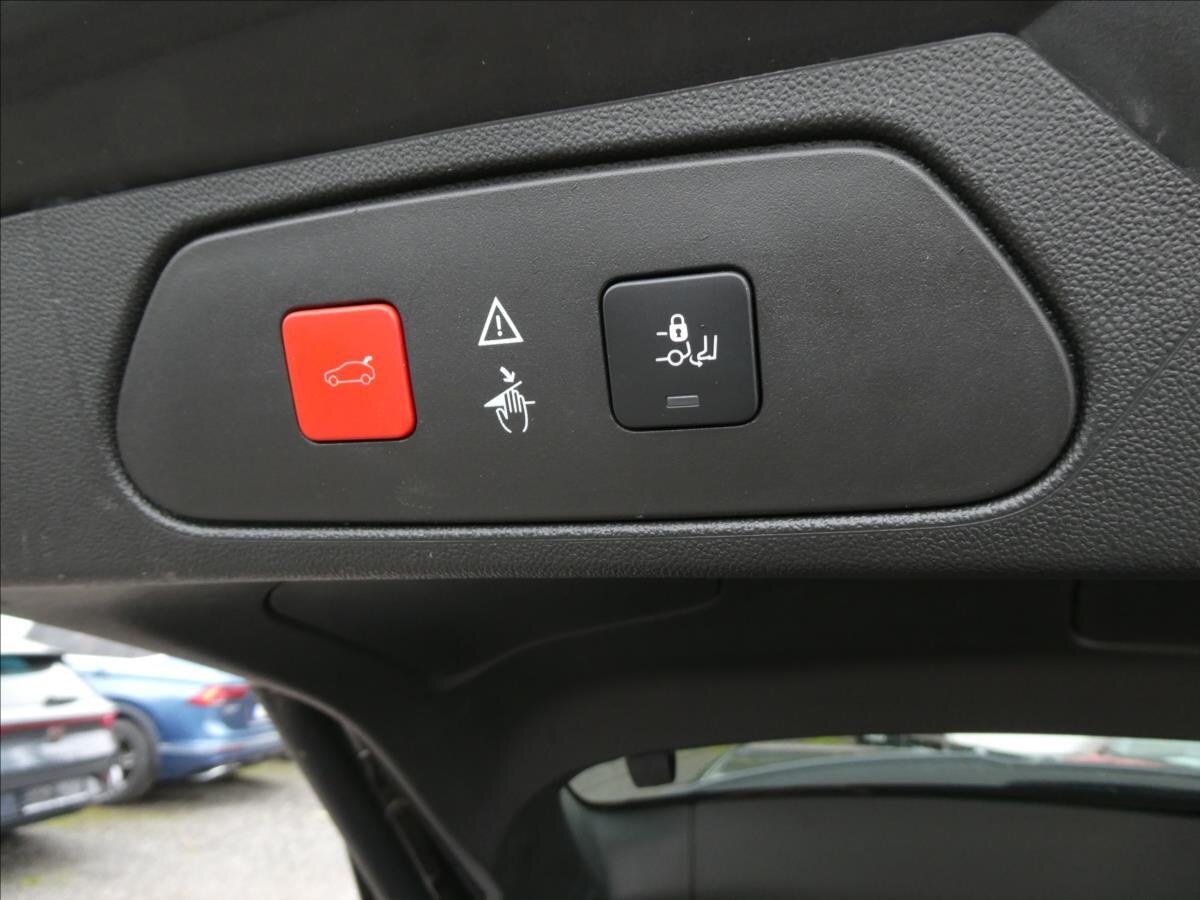 Opel Grandland X SUV / Terénní 1,2 l 96 kw