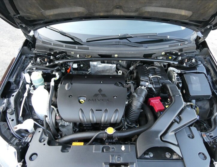 Mitsubishi Lancer Hatchback 1,8 l 105 kw