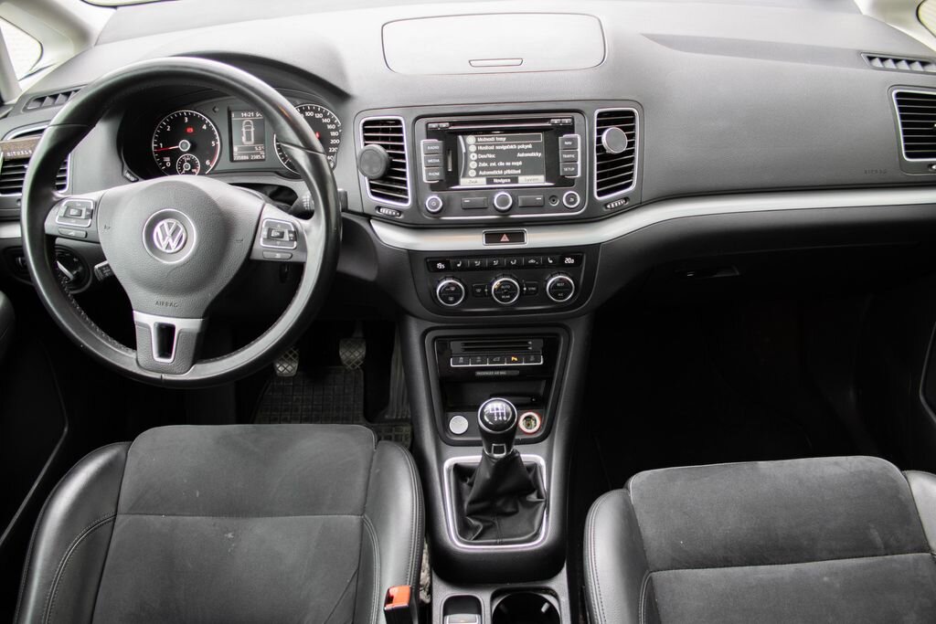 Volkswagen Sharan MPV 2,0 l 103 kw