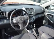 Toyota RAV4 SUV / Terénní 2,2 l 100 kw