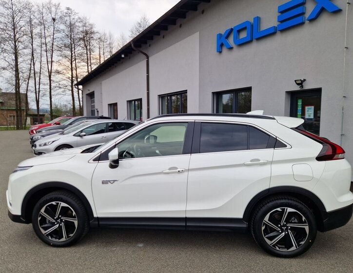 Mitsubishi Ostatní SUV / Terénní 2,4 l 138 kw