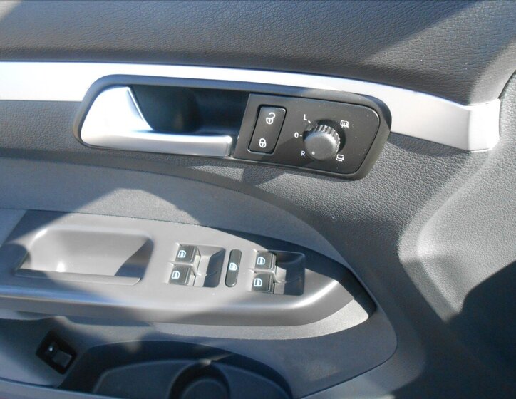 Volkswagen Touran 19