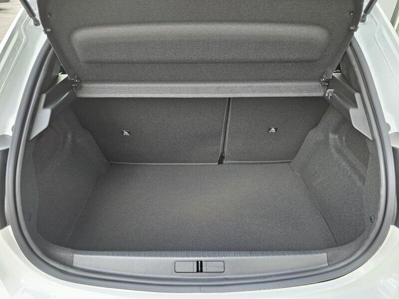 Peugeot 208 Hatchback 1,2 l 74 kw