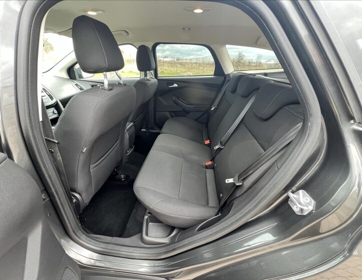 Ford Focus Kombi 999,0 92 kw