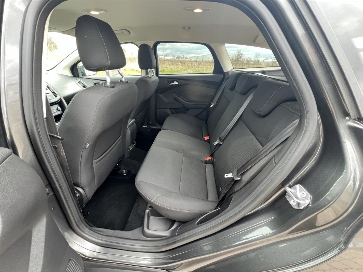 Ford Focus Kombi 999,0 92 kw