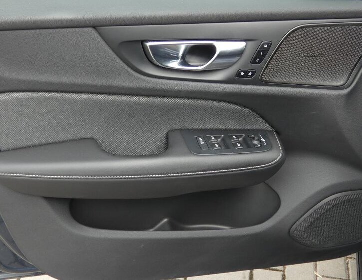 Volvo V60 Kombi 2,0 l 145 kw