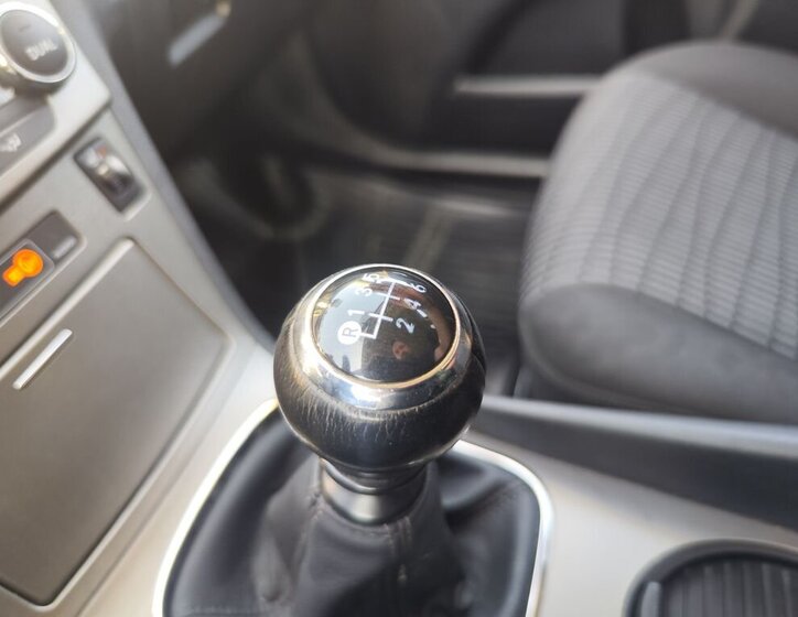 Toyota Avensis Kombi 2,0 l 93 kw