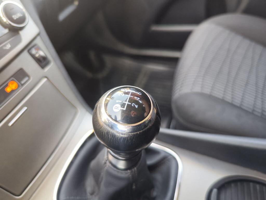 Toyota Avensis Kombi 2,0 l 93 kw