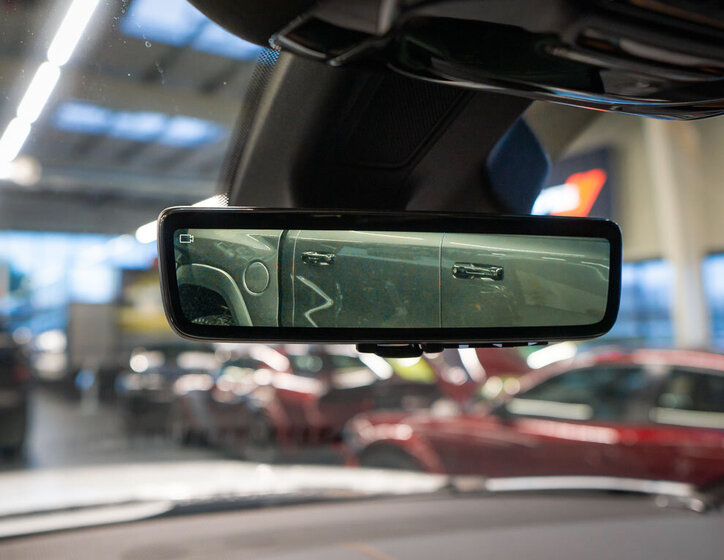 Jeep Grand Wagoneer SUV 6,4 l 351 kw