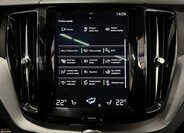 Volvo XC60 SUV / Terénní 2,0 l 288 kw