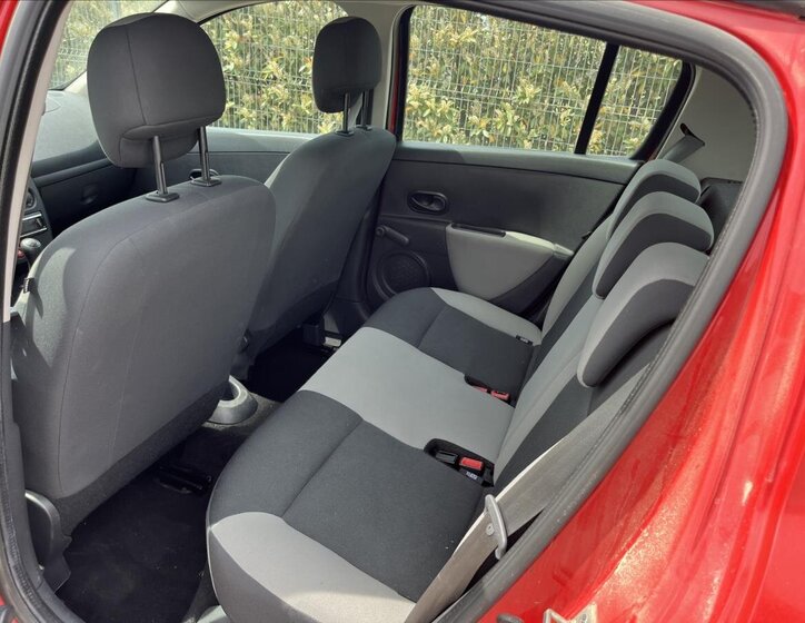 Renault Clio Hatchback 1,1 l 48 kw