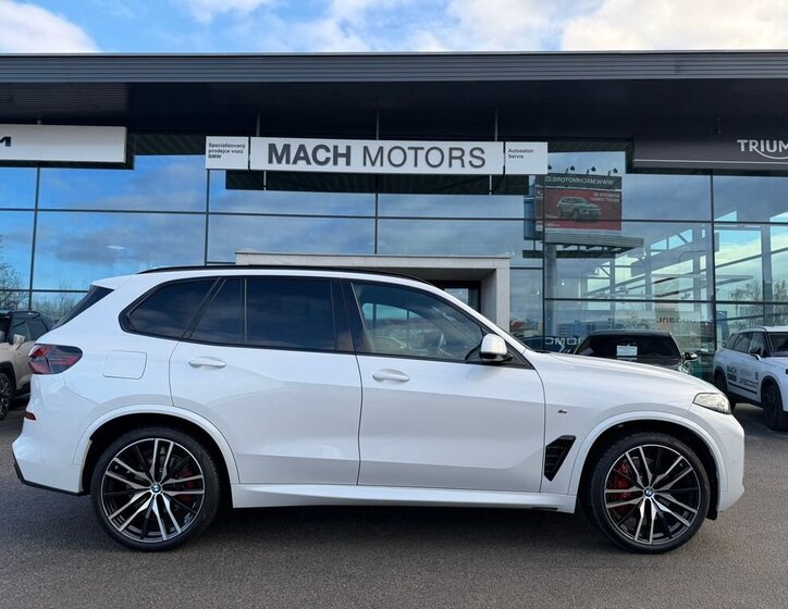 BMW X5 SUV / Terénní 3,0 l 250 kw