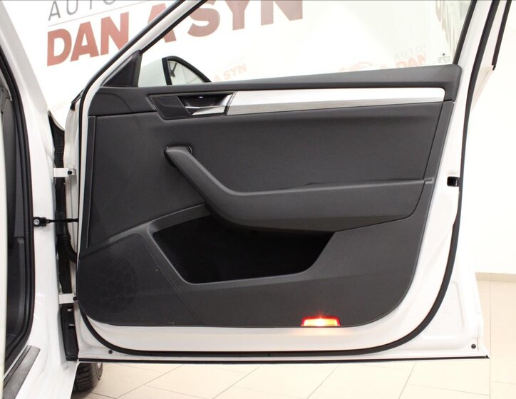 Škoda Superb Kombi 2,0 l 110 kw