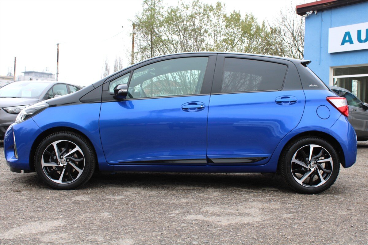 Toyota Yaris Kombi 1,5 l 82 kw