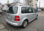 Volkswagen Touran Kombi 1,6 l 75 kw