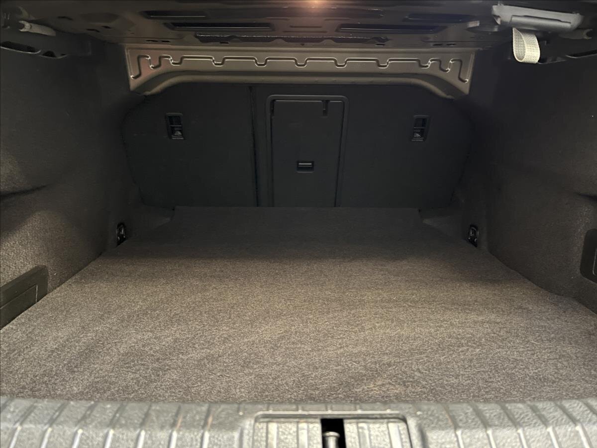 Volkswagen Passat Sedan / Limuzína 1,5 l 110 kw