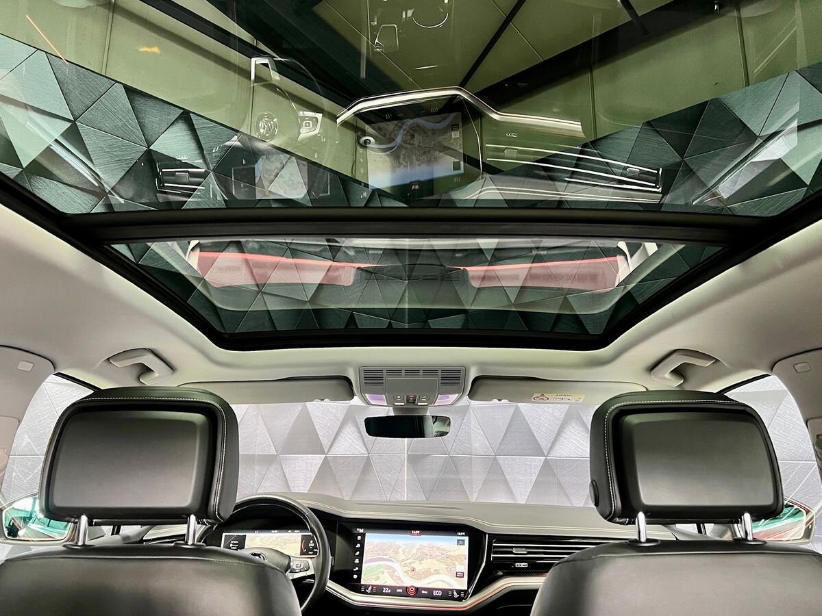 Volkswagen Touareg SUV / Terénní 3,0 l 210 kw