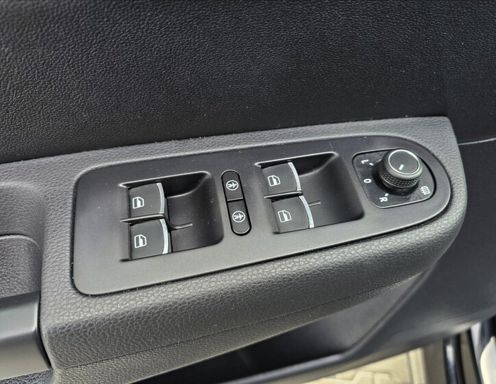 Seat Alhambra Kombi 2,0 l 130 kw