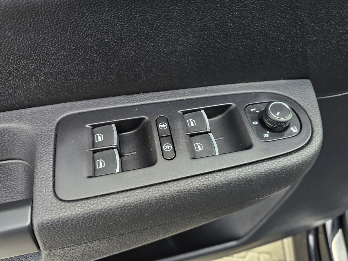 Seat Alhambra Kombi 2,0 l 130 kw