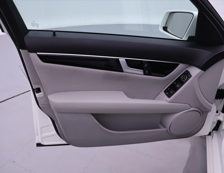 Mercedes-Benz Třídy C 10