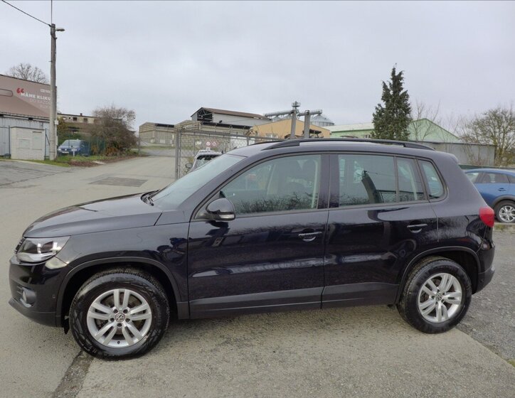 Volkswagen Tiguan 9