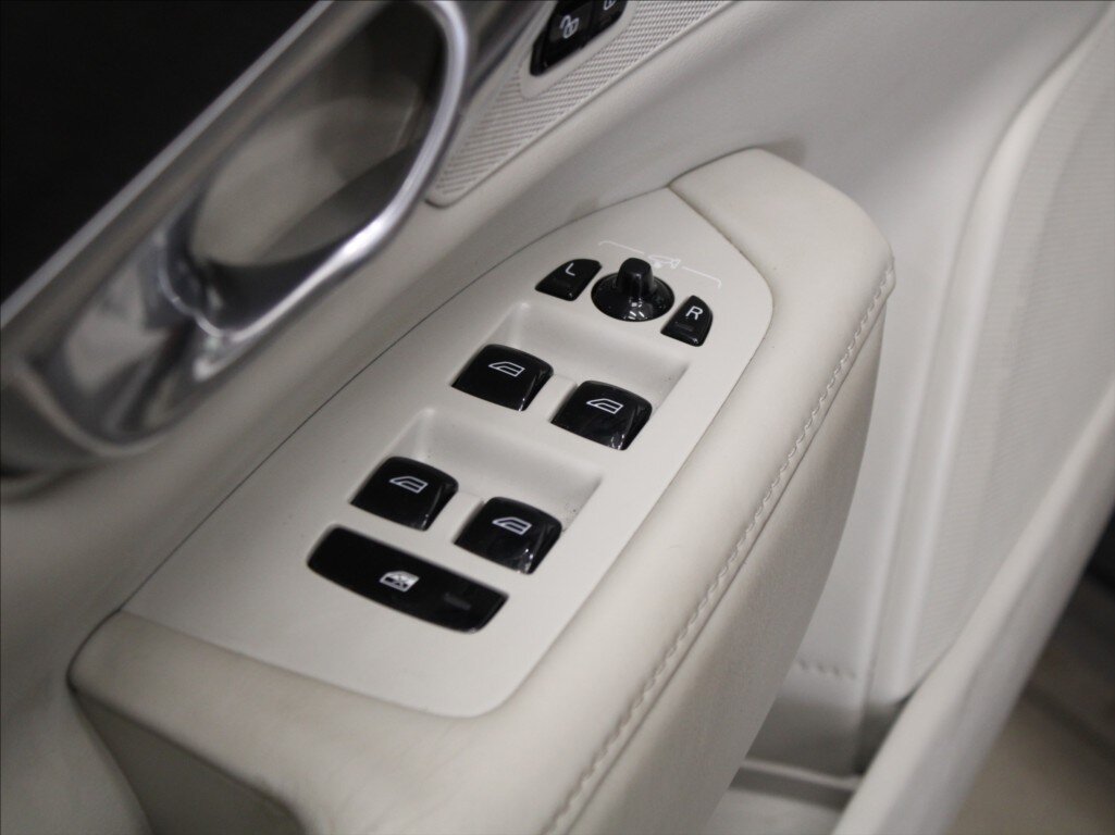 Volvo V90 Kombi 2,0 l 177 kw