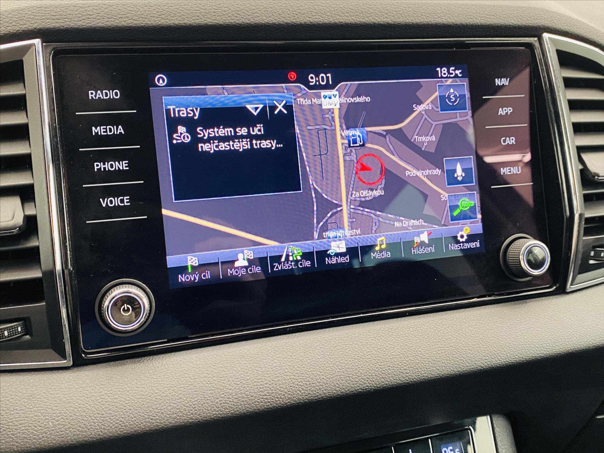 Škoda Karoq SUV / Terénní 1,5 l 110 kw