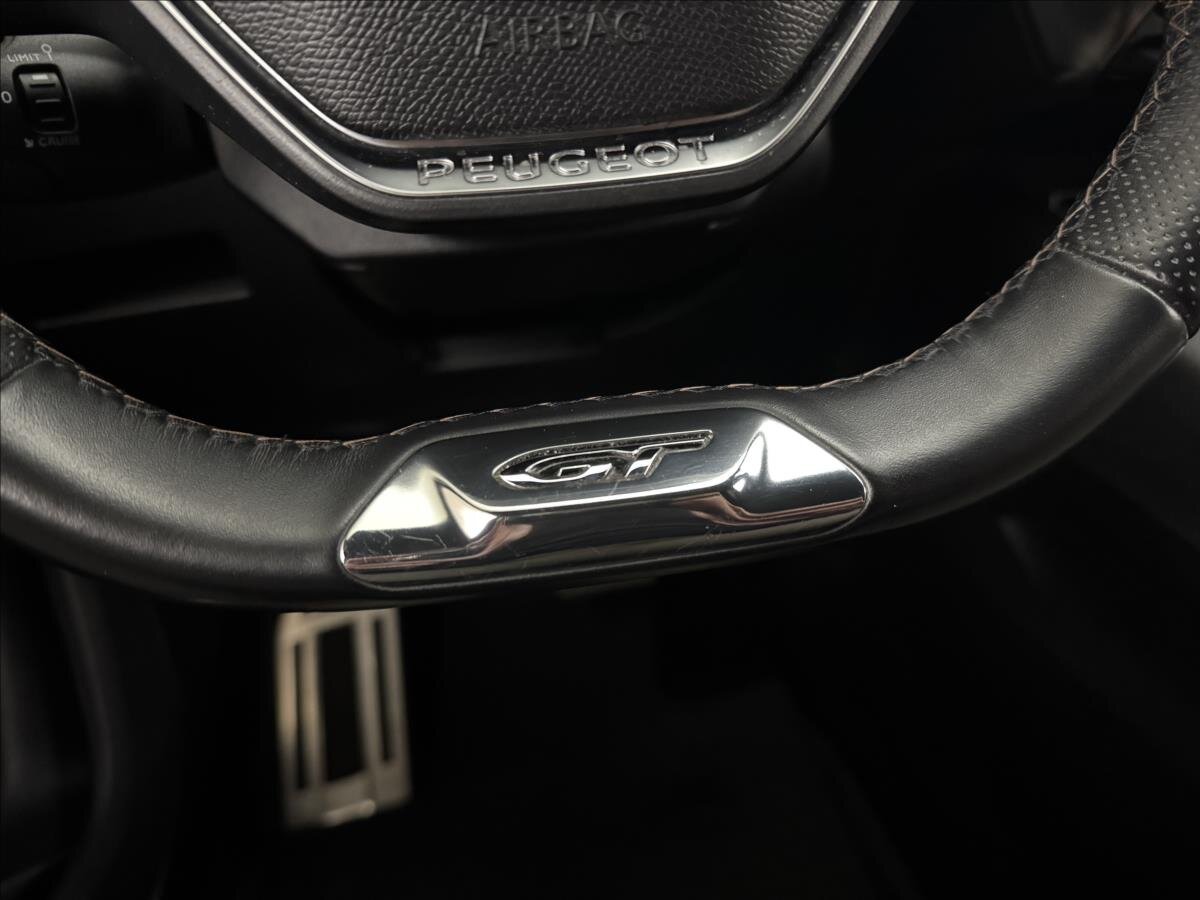 Peugeot 5008 SUV / Terénní 2,0 l 133 kw