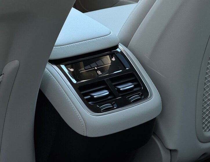 Volvo XC90 SUV / Terénní 2,0 l 184 kw